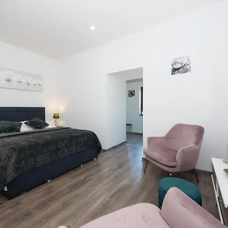 Arena Delight プーラ