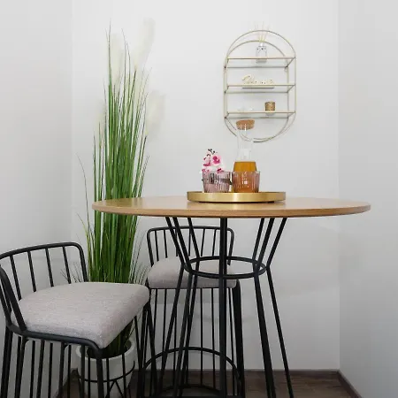 아파트 Arena Delight