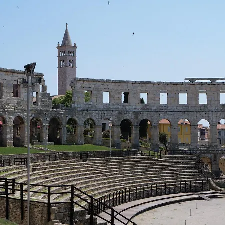 아파트 Arena Delight