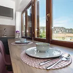 Arena Delight Apartment *
