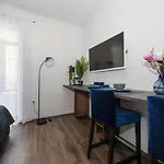 Apartment Arena Delight